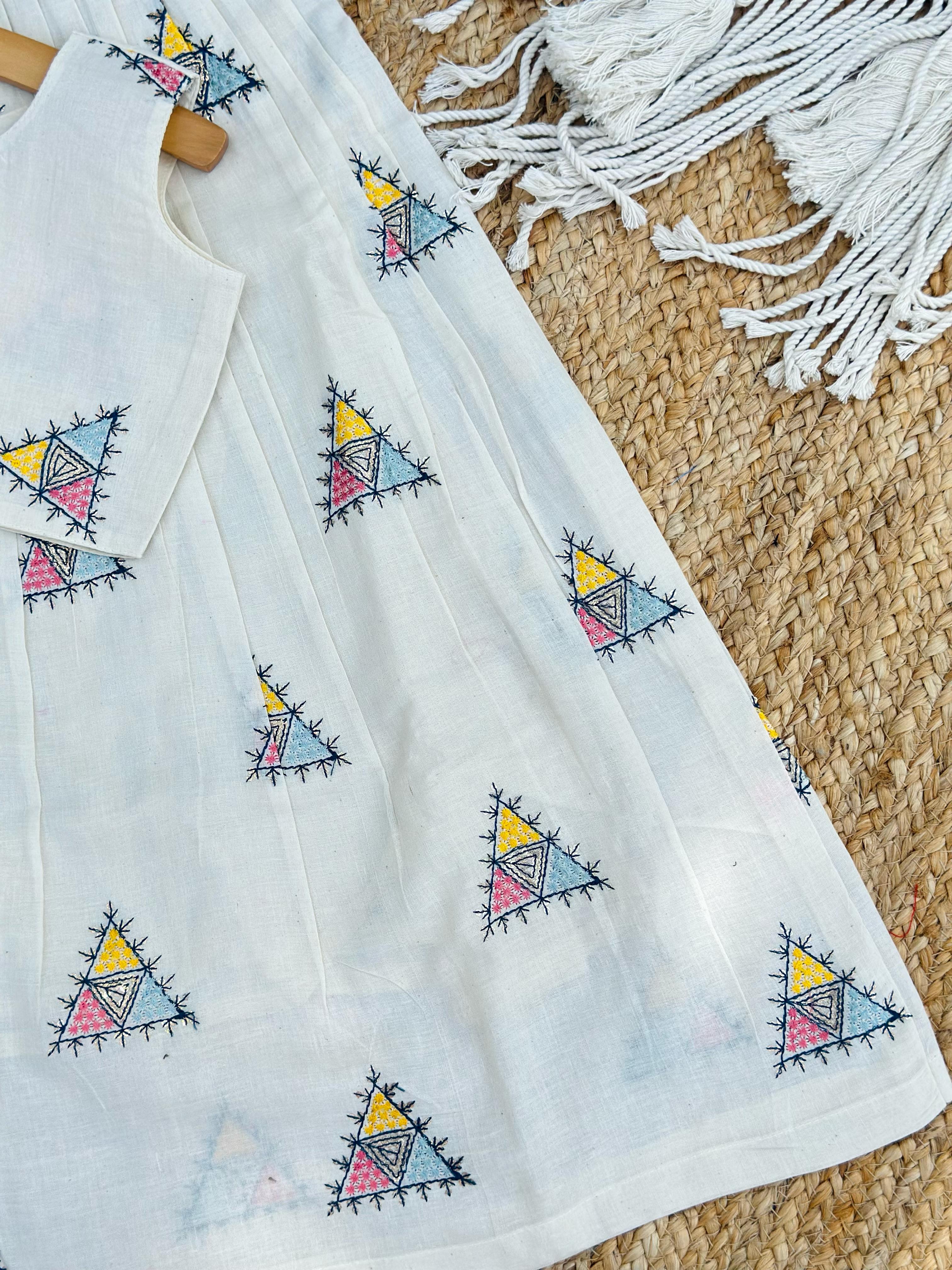 Girls Geometric Embroidered Lehenga Choli Set – Off White Pastel Theme